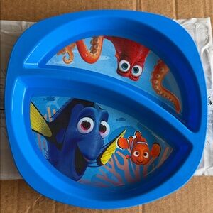 NWT The First Years Dory Nemo Disney Sectioned Kids Plate